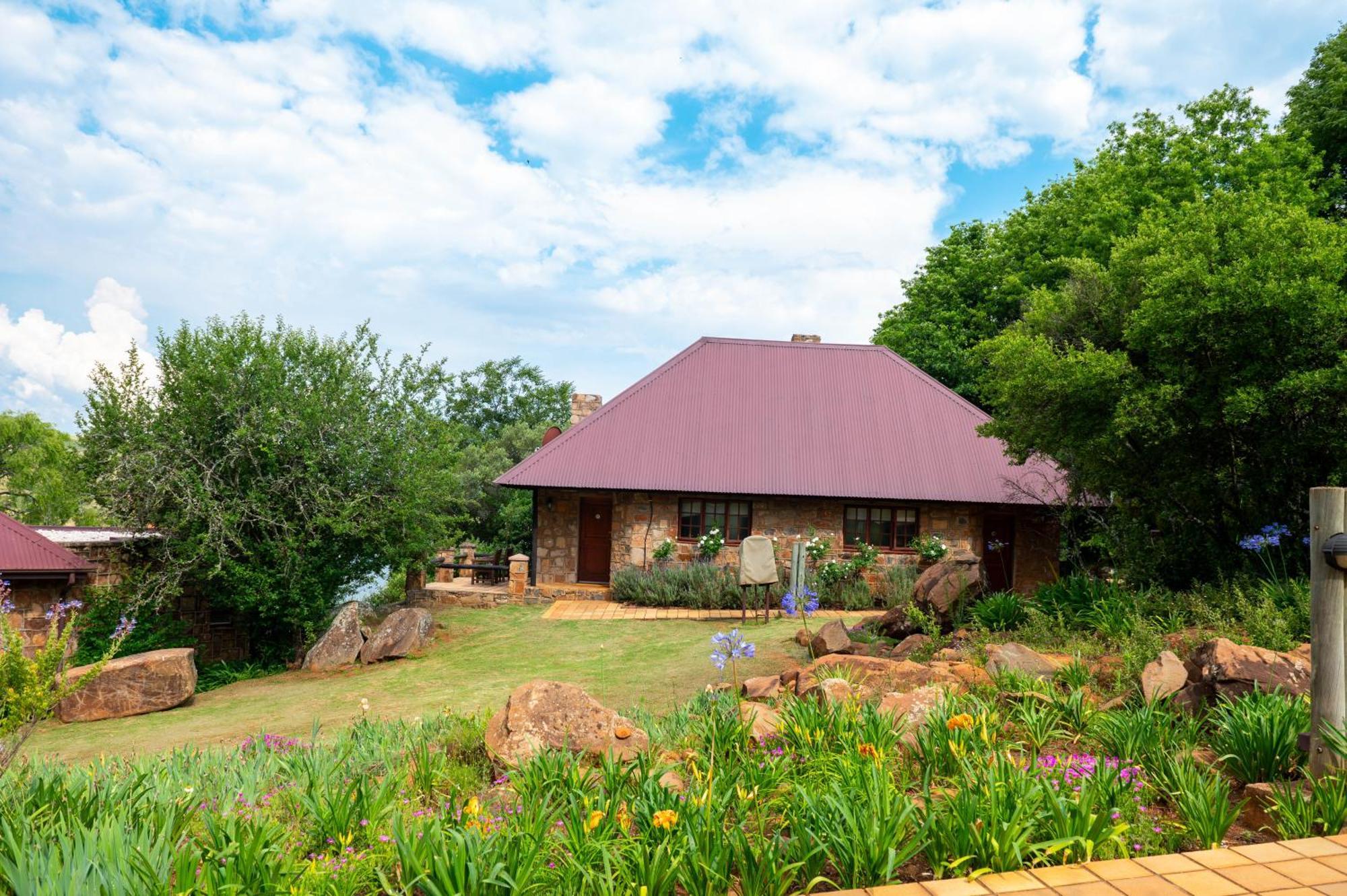 Walkersons Hotel & Spa Dullstroom Esterno foto
